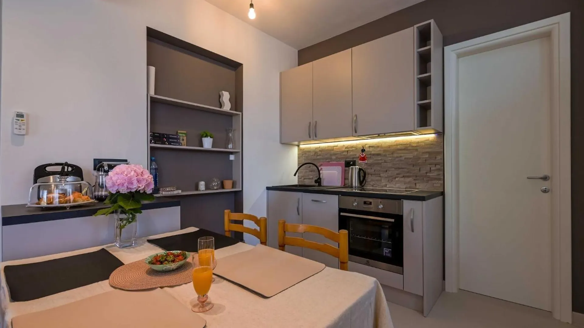Modern And Stylish Rovinj Apartments With Terrace - Classic One Bedroom Apartment With Terrace Croatia